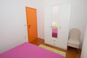 Apartments with a parking space Podstrana, Split - 12664