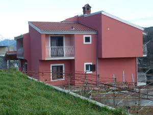 Apartments with a parking space Ostrvica, Omis - 12674