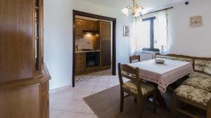 Holiday house with a parking space Valica, Umag - 12681