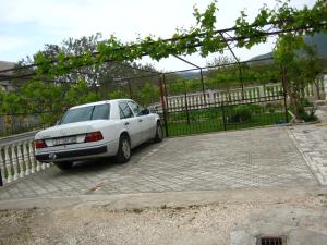 Apartments with a parking space Kastel Stari, Kastela - 12691