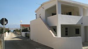 Apartments by the sea Vir - 12707