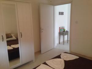 Apartments by the sea Vir - 12707