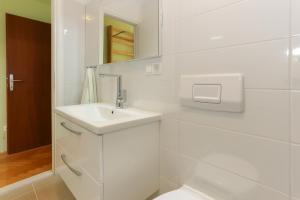 Apartments with parking space Trogir - 12695