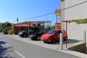 Apartments with a parking space Seget Vranjica, Trogir - 12760