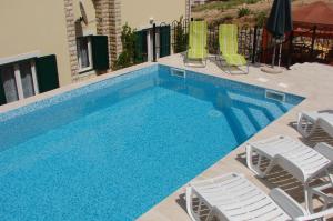 Family friendly apartments with a swimming pool Pag - 12795