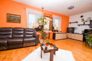 Apartments with a parking space Okrug Gornji, Ciovo - 12802