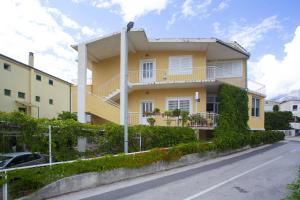 Apartment Podgora 12816a