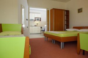 Apartments by the sea Rogoznica - 12820