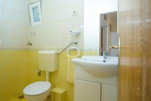 Apartments by the sea Rogoznica - 12820