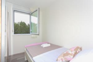 Apartments with a parking space Podstrana, Split - 12837