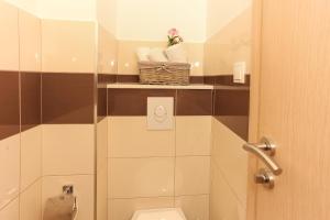 Apartments with a parking space Podstrana, Split - 12837