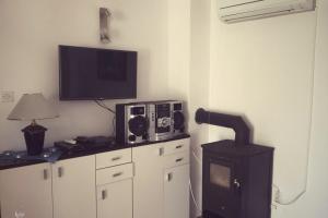 Apartments with a parking space Barbat, Rab - 12871