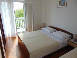 Apartments and rooms by the sea Sucuraj, Hvar - 12887