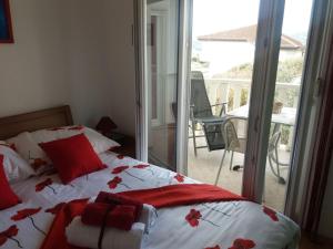 Apartments by the sea Seget Vranjica, Trogir - 12915