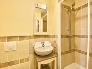 Maison de Vacances en Provence avec Piscine, Golf à Proximité, Fibre et Linge Haut de Gamme - FR-1-658-9