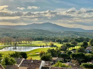 Maison de Vacances en Provence avec Piscine, Golf à Proximité, Fibre et Linge Haut de Gamme - FR-1-658-9