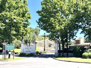 Maison de Vacances en Provence avec Piscine, Golf à Proximité, Fibre et Linge Haut de Gamme - FR-1-658-9