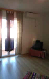 Apartments by the sea Mrljane, Pasman - 12955