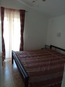 Apartments with a parking space Starigrad Paklenica  12992