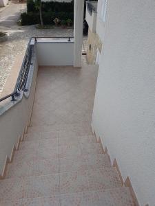 Apartments by the sea Novalja, Pag - 13033 
