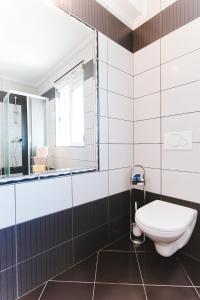 Apartments by the sea Nemira, Omis - 13055