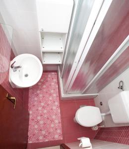 Apartments and rooms with parking space Tucepi, Makarska - 13056