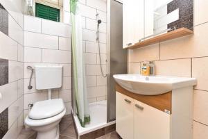 Seaside holiday house Bibinje, Zadar - 13157