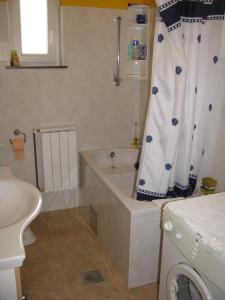 Apartments with a parking space Tribunj, Vodice - 13174