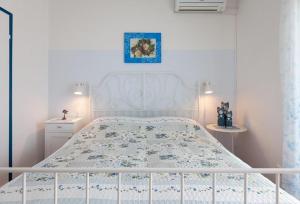 Apartments by the sea Podgora, Makarska - 13216