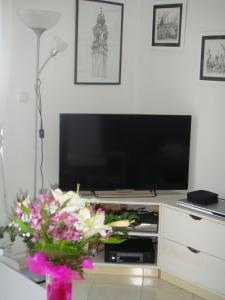 Apartments with parking space Supetar, Brac - 13180