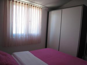 Apartments by the sea Nin, Zadar - 13133