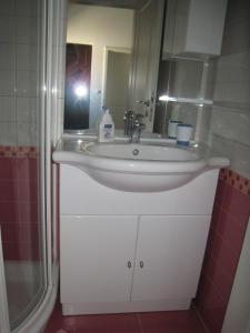 Apartments by the sea Nin, Zadar - 13133