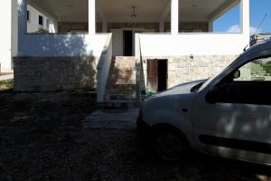 Apartments for families with children Maslinica, Solta - 13423 - 4hvězdičkové hotely ve městě Grohote