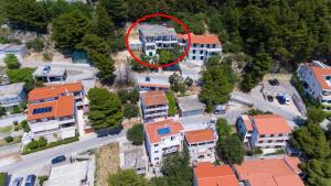 Apartments with a parking space Brela, Makarska - 11687 