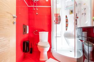 Apartments and rooms with a swimming pool Sumartin, Brac - 13483