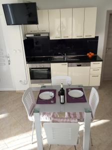 Apartments by the sea Razanj, Rogoznica - 13507