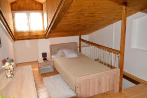 Apartments by the sea Cres - 13510