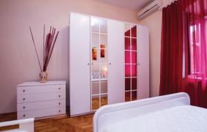 Apartments with a swimming pool Krsan, Central Istria - Sredisnja Istra - 13521