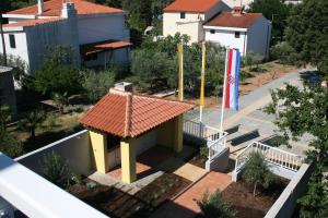 Apartments by the sea Punat, Krk - 13538 