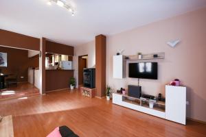 Apartments with a parking space Zadar - 13550