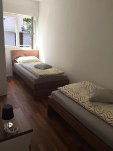 Apartments with a parking space Split - 13554