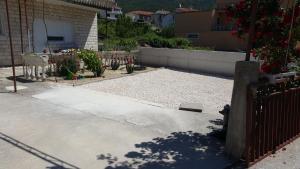 Apartments with a parking space Podstrana, Split - 13555