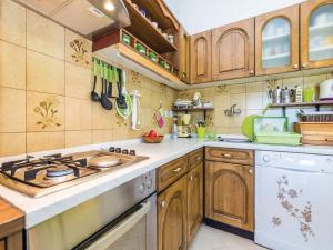 Apartments with a parking space Kastav, Opatija - 13568