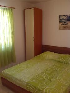 Family friendly apartments with a swimming pool Vir - Lozice, Vir - 13569