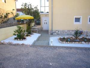 Family friendly apartments with a swimming pool Jadranovo, Crikvenica - 13593