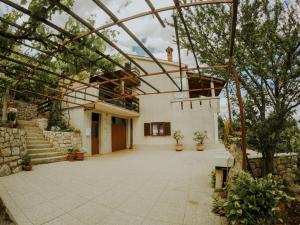 Apartments with a parking space Moscenicka Draga, Opatija - 13604 