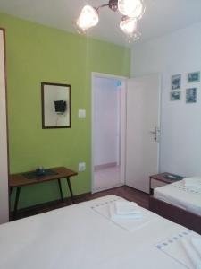 Apartments with WiFi Trpanj, Peljesac - 13664