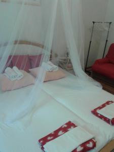 Apartments with a parking space Primosten - 13671