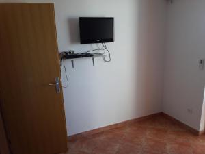 Apartments by the sea Gradac, Makarska - 13681