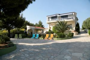 Family friendly seaside apartments Pirovac, Sibenik - 13692